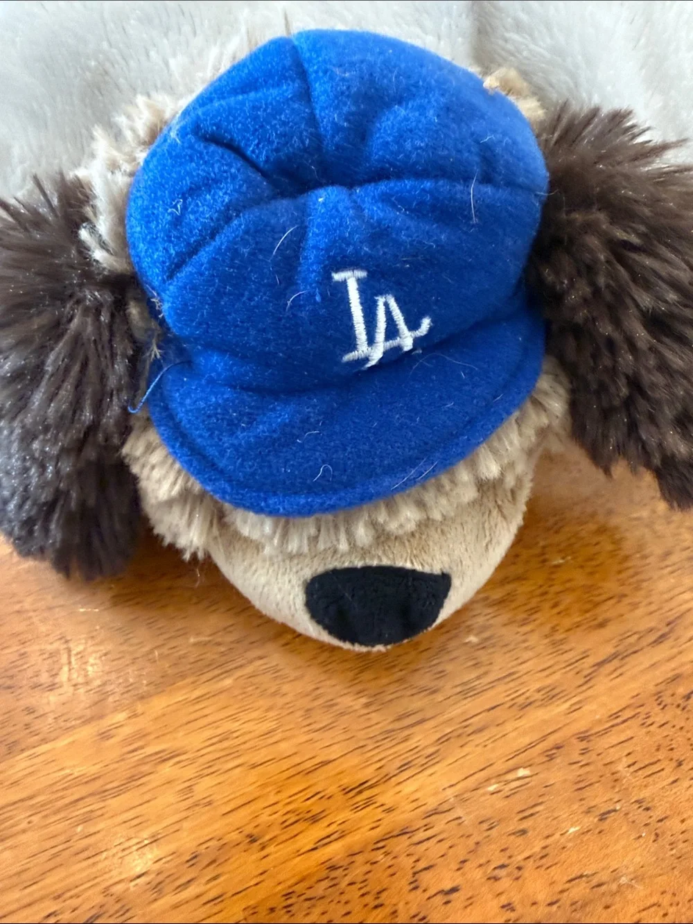 Los Angeles Dodgers chewing white
